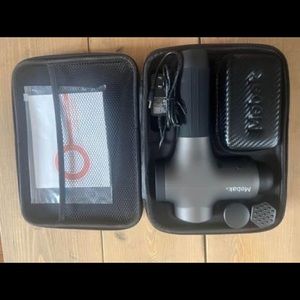 NWOT - Deep Tissue Massage Gun